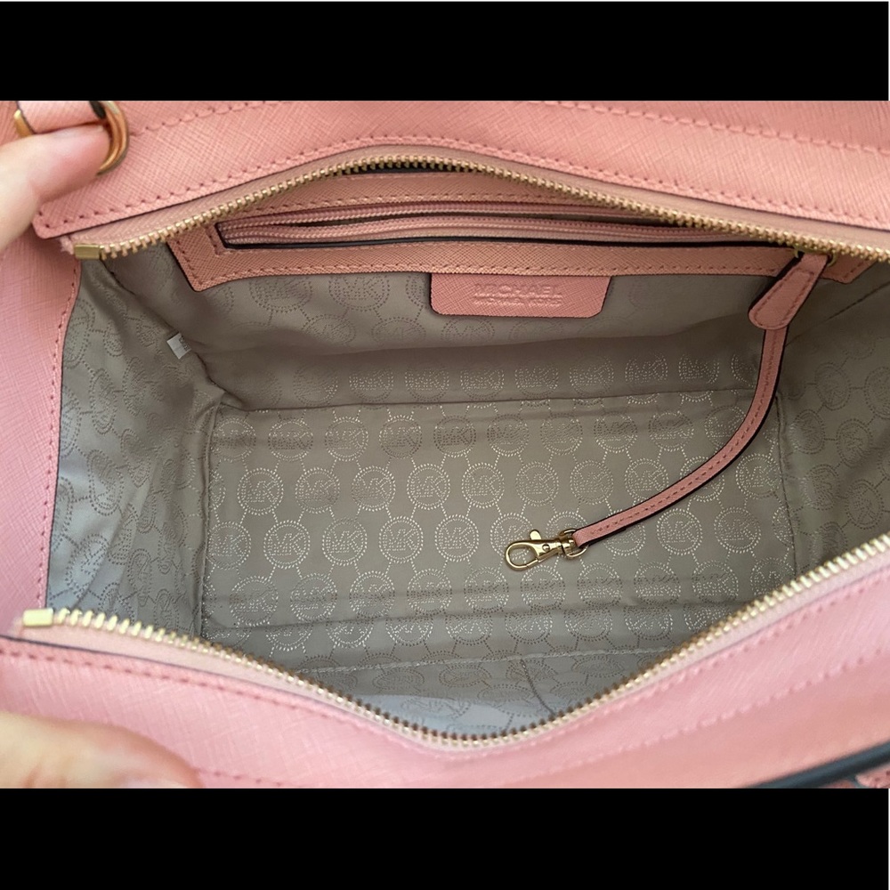 Michael Kors Selma Tote pale pink purse - Picture 7 of 8